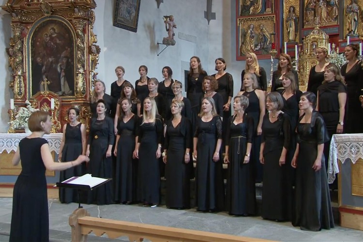 Damenchor Chursüd: Auftritt Kirche Tomils, 16. Mai 2015